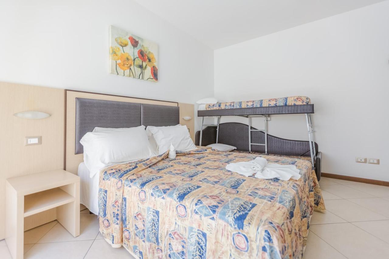 Hotel Bremen Ρίμινι Εξωτερικό φωτογραφία
