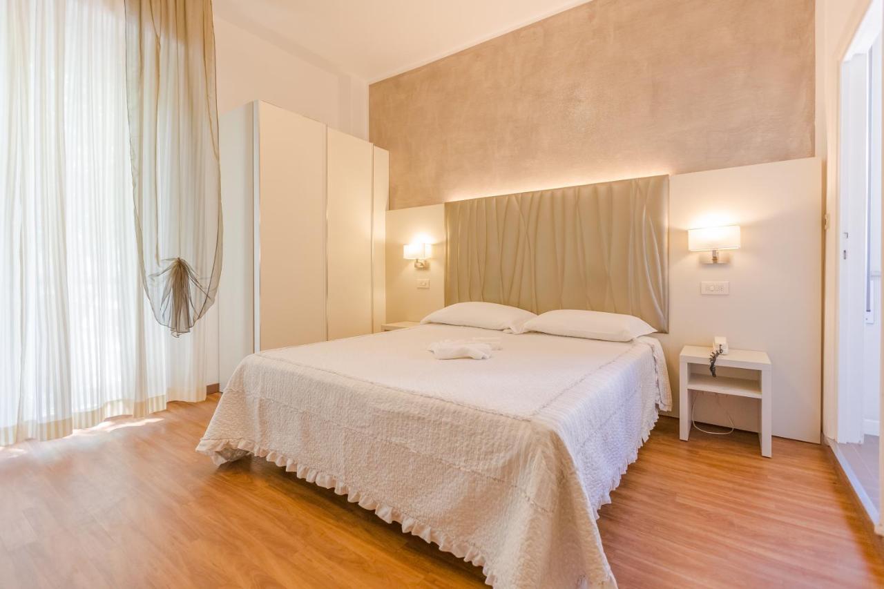 Hotel Bremen Ρίμινι Εξωτερικό φωτογραφία