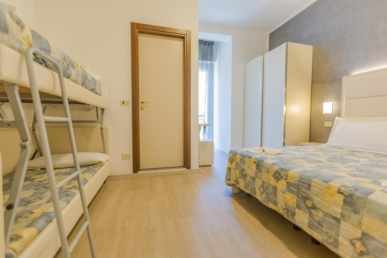 Hotel Bremen Ρίμινι Εξωτερικό φωτογραφία