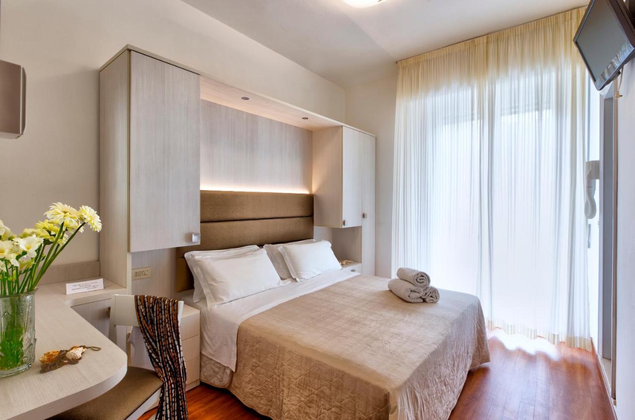 Hotel Bremen Ρίμινι Εξωτερικό φωτογραφία