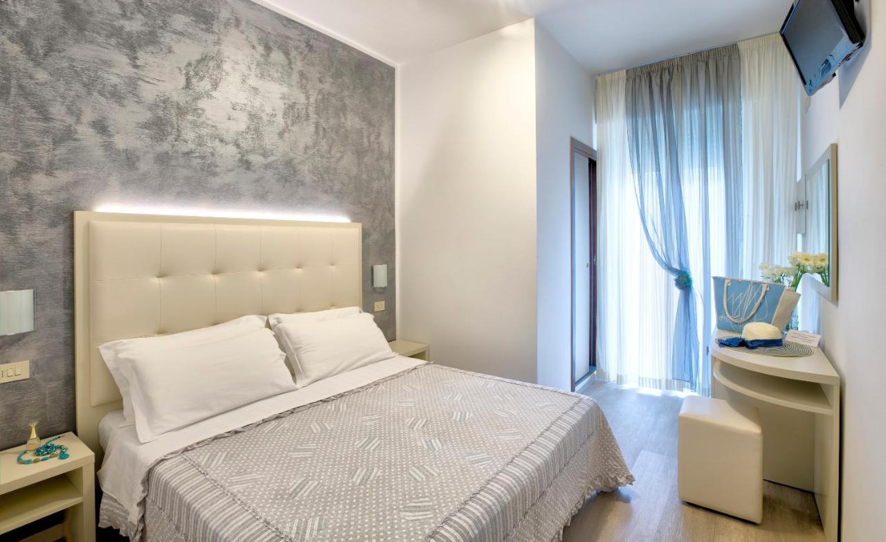 Hotel Bremen Ρίμινι Εξωτερικό φωτογραφία