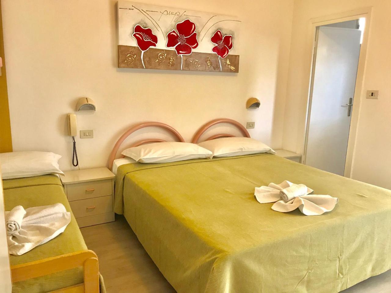 Hotel Bremen Ρίμινι Εξωτερικό φωτογραφία