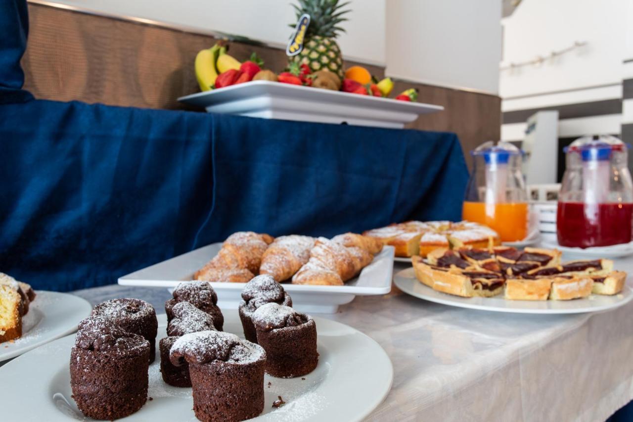 Hotel Bremen Ρίμινι Εξωτερικό φωτογραφία